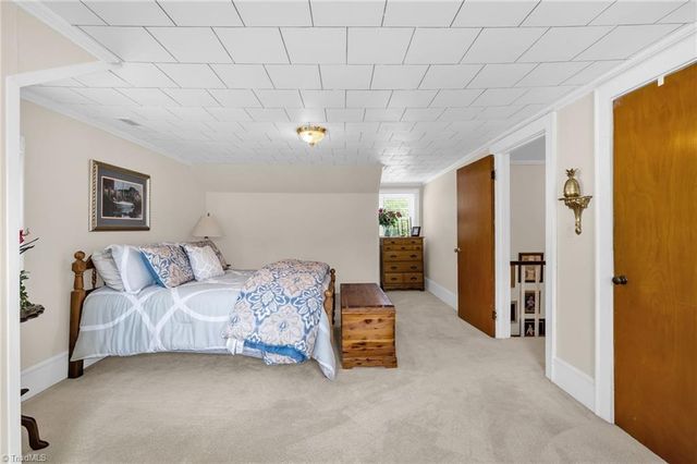 318 S Fayetteville Street, Liberty, NC 27298