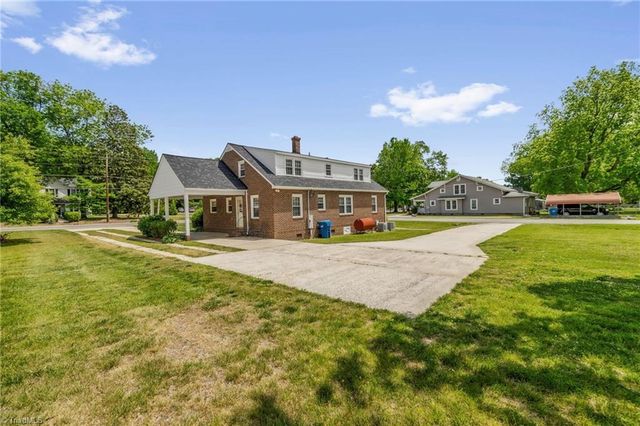 318 S Fayetteville Street, Liberty, NC 27298