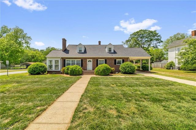 318 S Fayetteville Street, Liberty, NC 27298