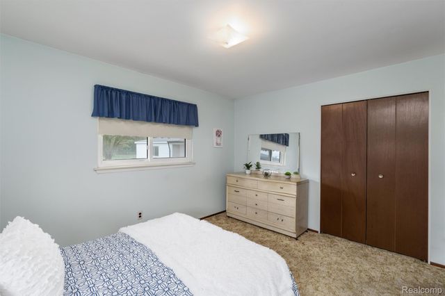 19462 Brandt Street, Roseville, MI 48066