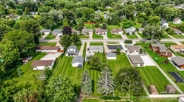 19462 Brandt Street, Roseville, MI 48066