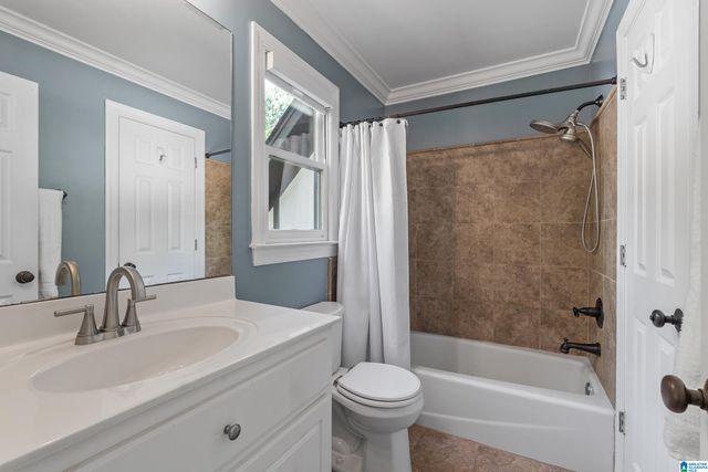 2019 BLUESTONE CIRCLE, Birmingham, AL 35242