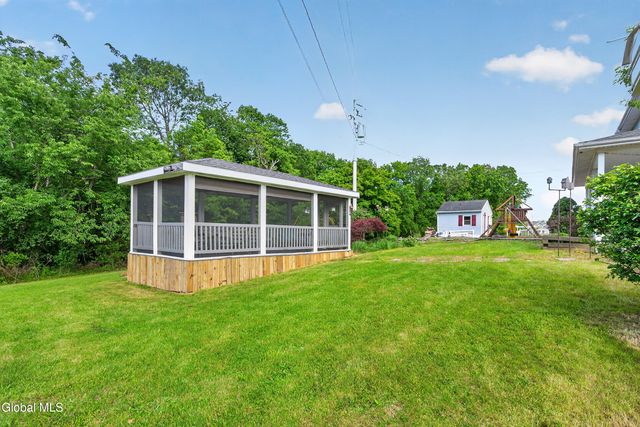 282 Hays Road, East Greenbush, NY 12033