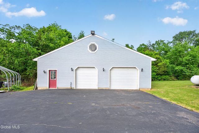 282 Hays Road, East Greenbush, NY 12033