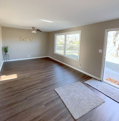 604 Mayflower St, Clarksville, TN 37042