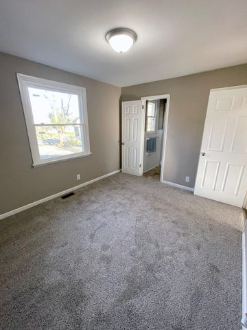 604 Mayflower St, Clarksville, TN 37042