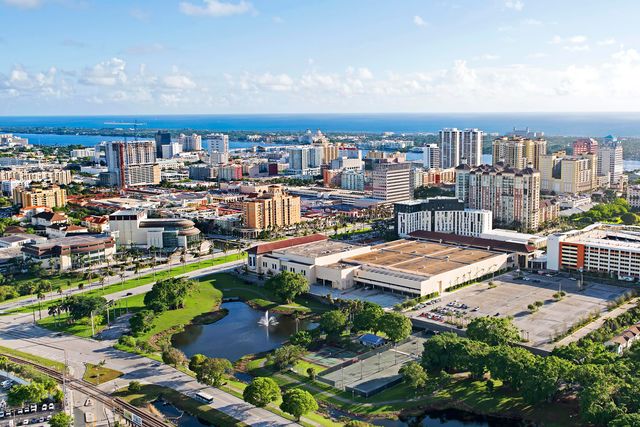 2085 Chagall Circle, West Palm Beach, FL 33409