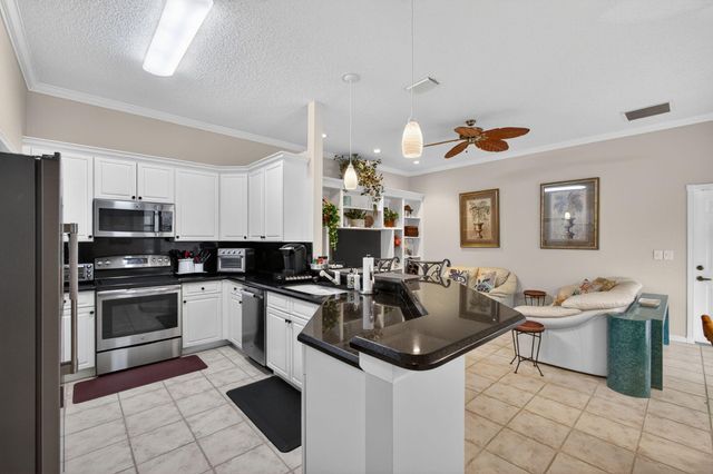 2085 Chagall Circle, West Palm Beach, FL 33409