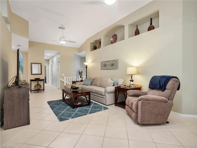 3281 Crossings CT 202, Bonita Springs, FL 34134