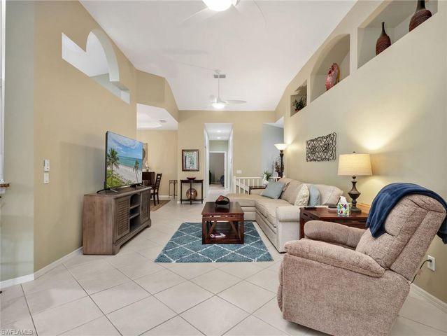 3281 Crossings CT 202, Bonita Springs, FL 34134