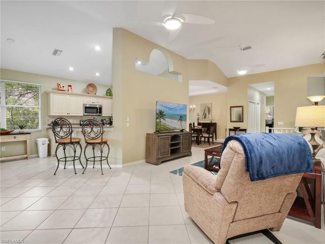 3281 Crossings CT 202, Bonita Springs, FL 34134