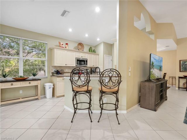 3281 Crossings CT 202, Bonita Springs, FL 34134