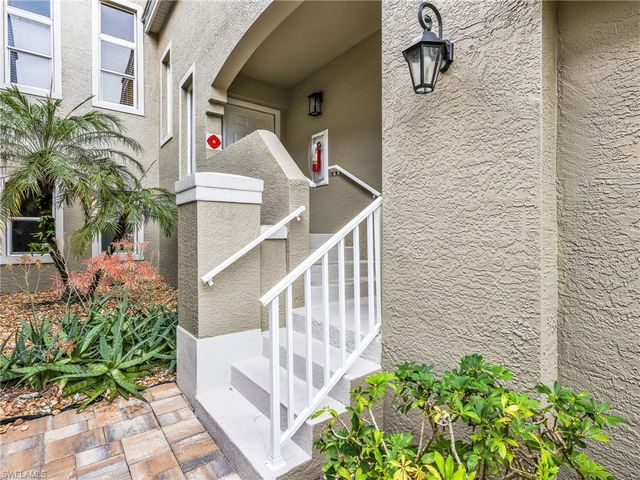 3281 Crossings CT 202, Bonita Springs, FL 34134