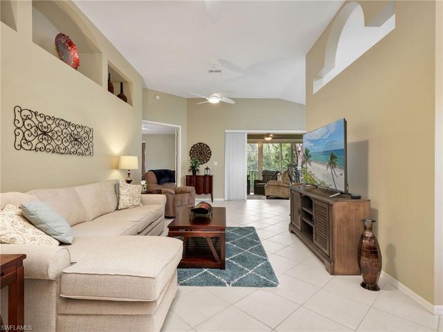 3281 Crossings CT 202, Bonita Springs, FL 34134
