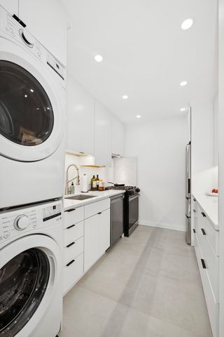 319 E 105th St Apt 4D, New York City, NY 10029