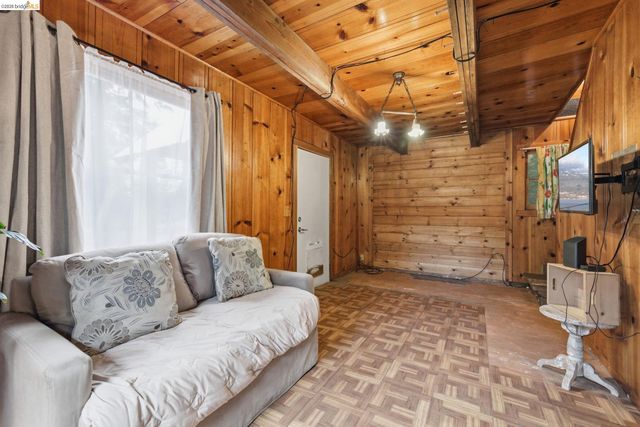 24249 Sugar Pine Rd, Mi Wuk Village, CA 95346