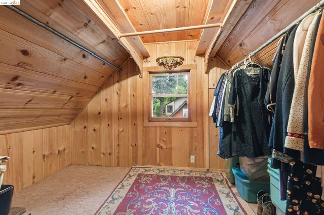 24249 Sugar Pine Rd, Mi Wuk Village, CA 95346