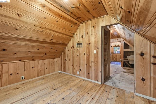 24249 Sugar Pine Rd, Mi Wuk Village, CA 95346