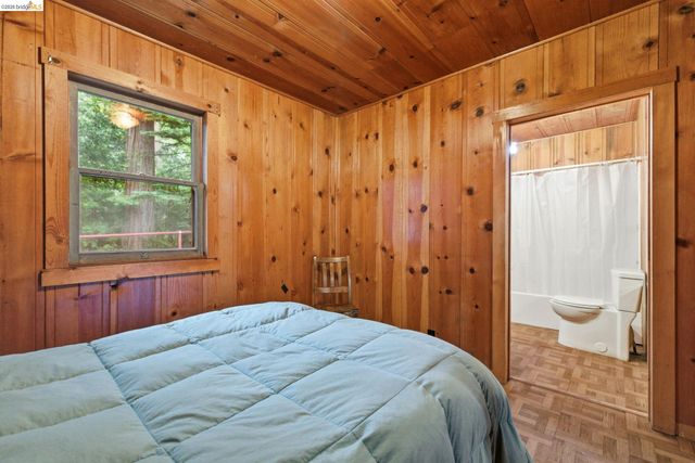 24249 Sugar Pine Rd, Mi Wuk Village, CA 95346