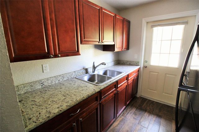 6101 SE FOSS ROAD 2, Belleview, FL 34420