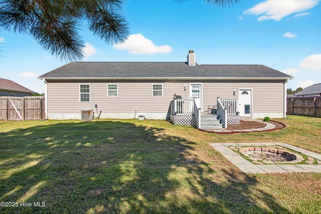 109 Jenna Rea Road, Hubert, NC 28539