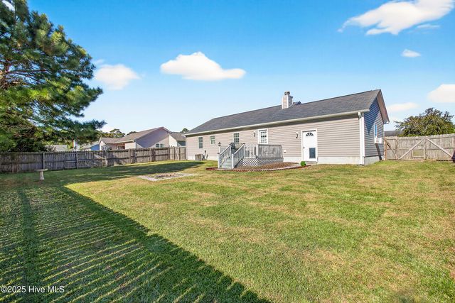 109 Jenna Rea Road, Hubert, NC 28539