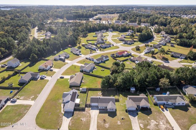 109 Jenna Rea Road, Hubert, NC 28539