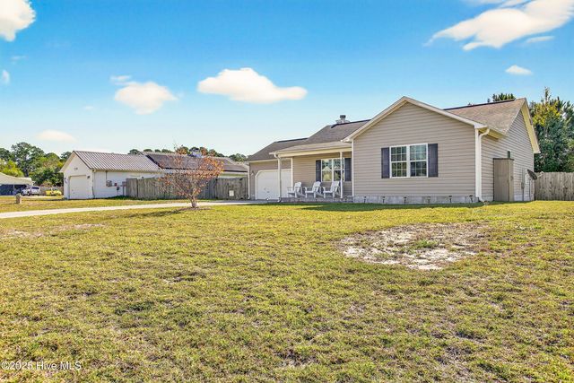 109 Jenna Rea Road, Hubert, NC 28539