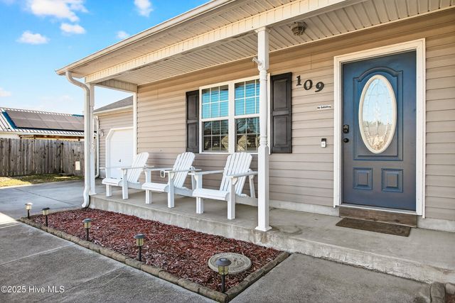 109 Jenna Rea Road, Hubert, NC 28539