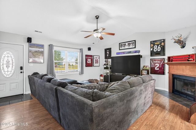 109 Jenna Rea Road, Hubert, NC 28539