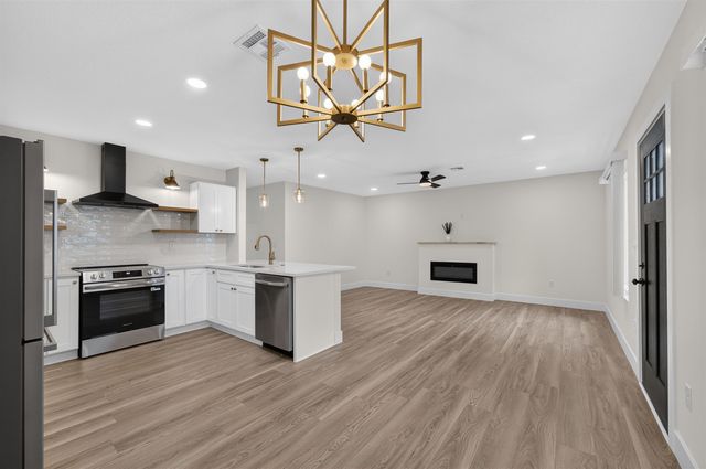 1745 N Chautauqua, Wichita, KS 67214