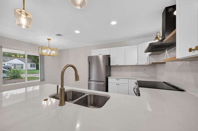 1745 N Chautauqua, Wichita, KS 67214