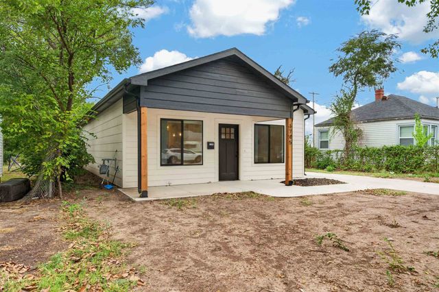 1745 N Chautauqua, Wichita, KS 67214