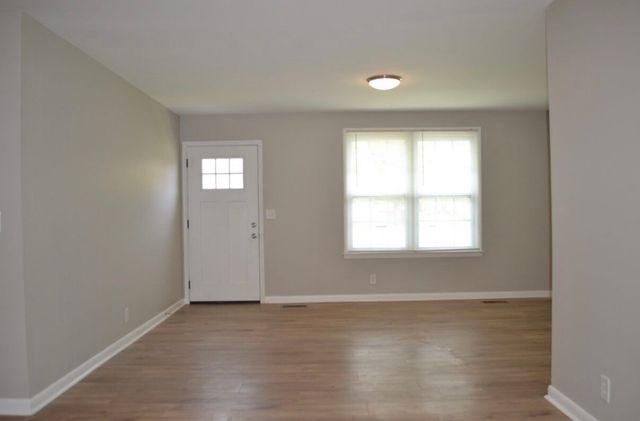 401 Watts Dr, Columbia, TN 38401