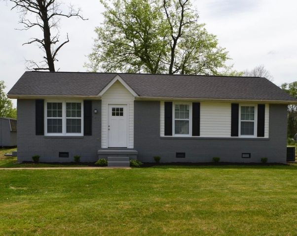 401 Watts Dr, Columbia, TN 38401