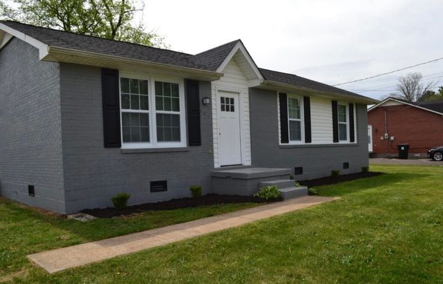 401 Watts Dr, Columbia, TN 38401