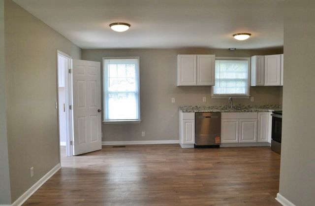 401 Watts Dr, Columbia, TN 38401