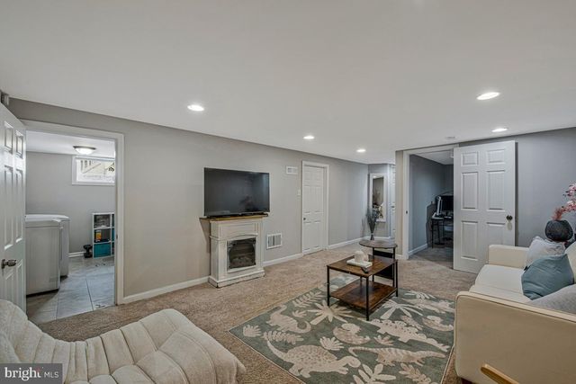 7219 KIDMORE LN, Lanham, MD 20706