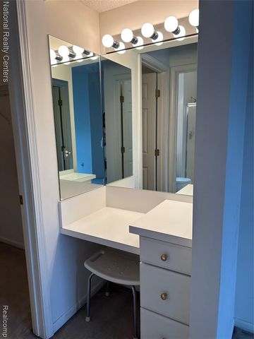 49627 Draper Circle, Plymouth, MI 48170