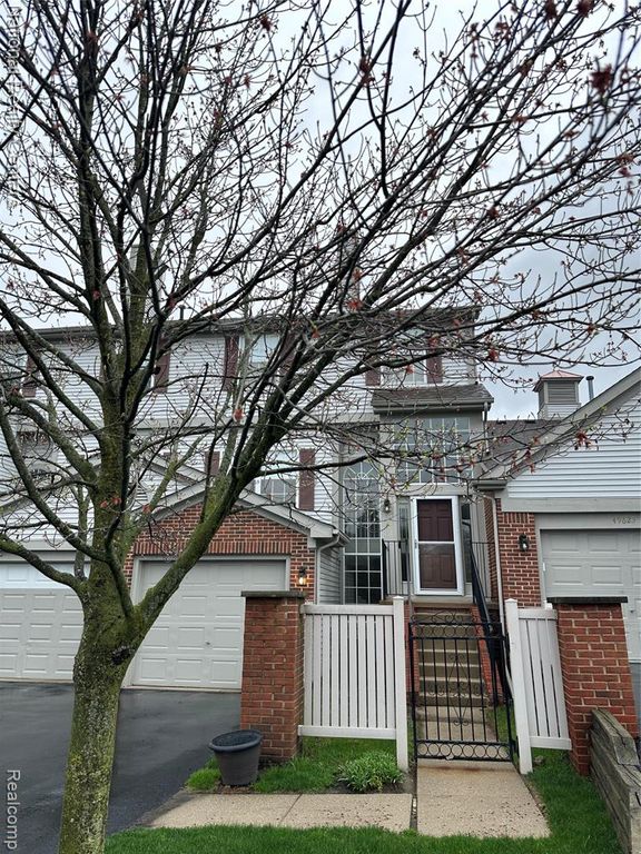 49627 Draper Circle, Plymouth, MI 48170