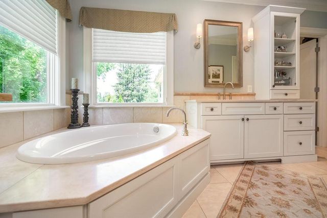 2462 Lane Road, Columbus, OH 43220