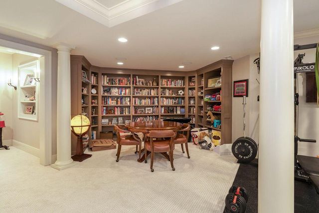 2462 Lane Road, Columbus, OH 43220