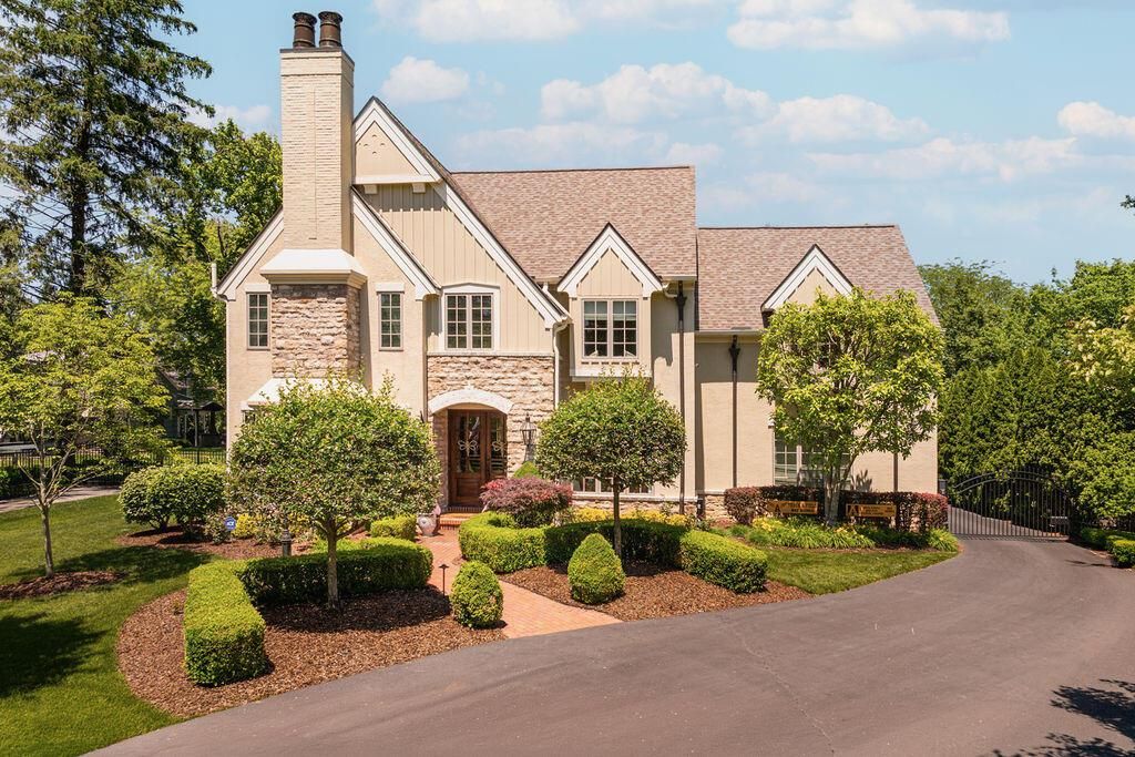 2462 Lane Road, Columbus, OH 43220