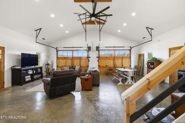 244 County Road 709, Riceville, TN 37370