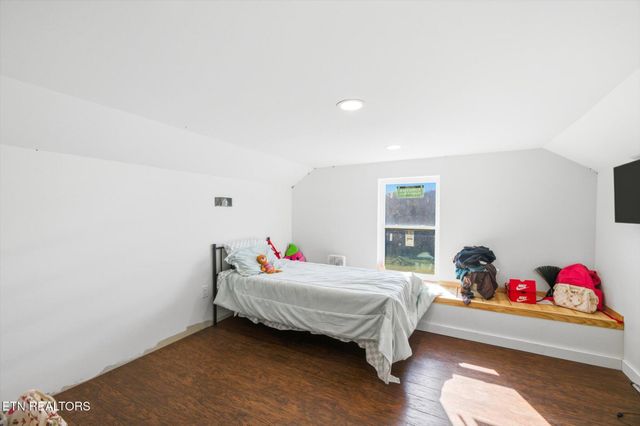 244 County Road 709, Riceville, TN 37370