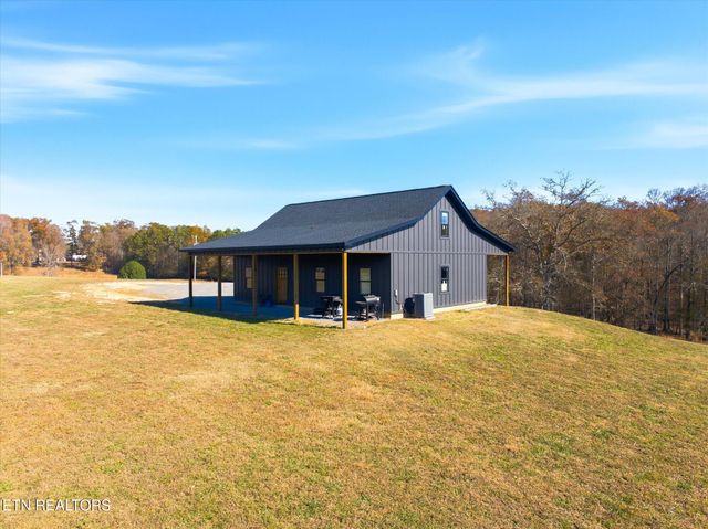 244 County Road 709, Riceville, TN 37370