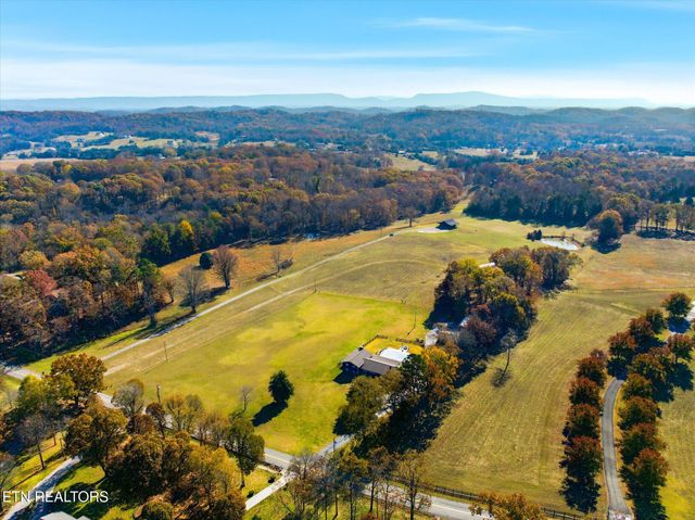 244 County Road 709, Riceville, TN 37370