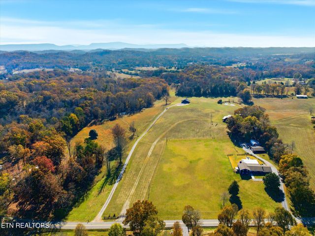 244 County Road 709, Riceville, TN 37370