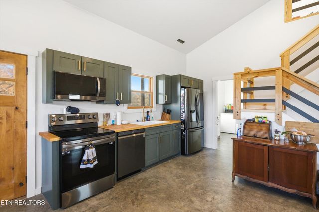 244 County Road 709, Riceville, TN 37370