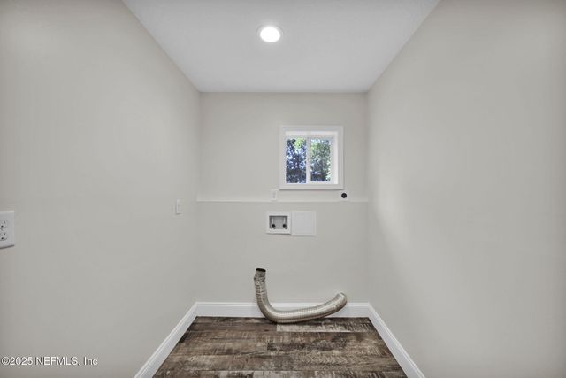 1305 13TH Avenue N, Jacksonville Beach, FL 32250